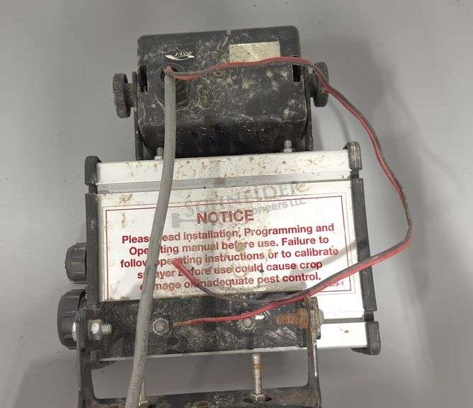 B&B 1,000 gallon pull type sprayer