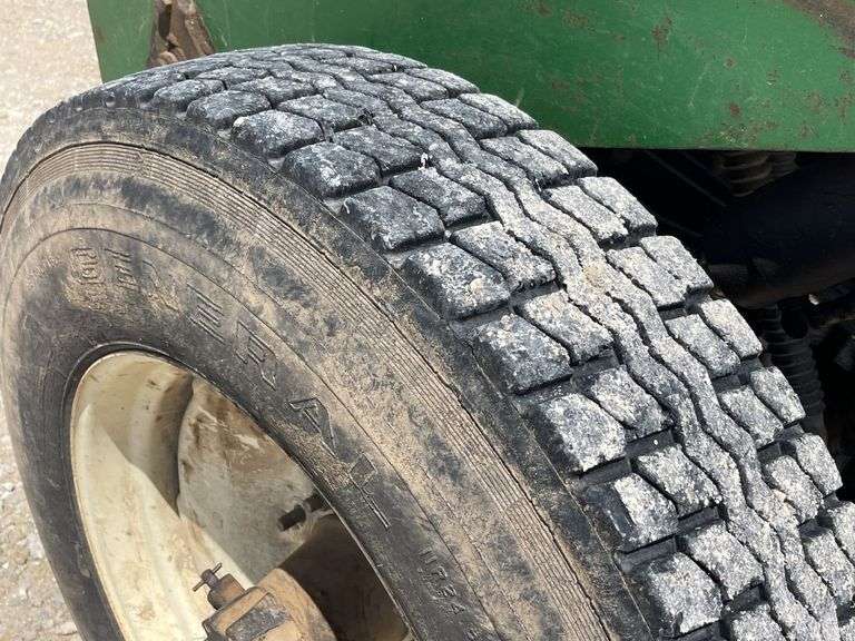 Great Plains Solid Stand 10 10' no-till grain drill