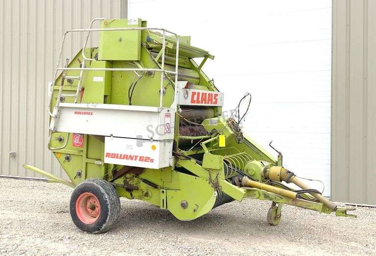 Claas Rollant 625 round baler