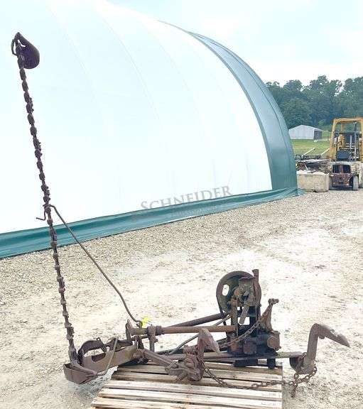 International 7' sickle mower for 2-point fast hitch