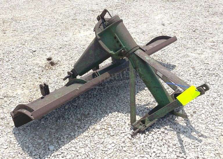 John Deere 6' 3-point grader blade