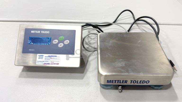 Mettler Toledo CB Ultra scale base w/ controller