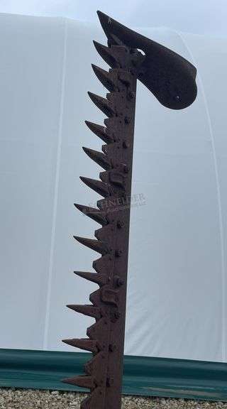 International 7' sickle mower for 2-point fast hitch