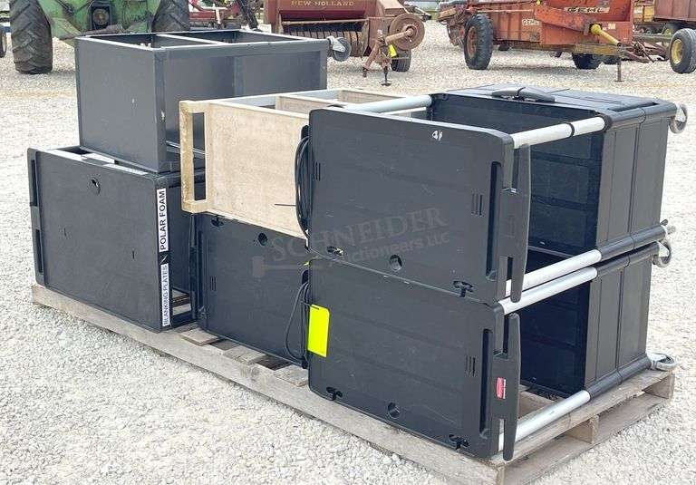 6 rolling utility carts, 5 plastic & 1 steel