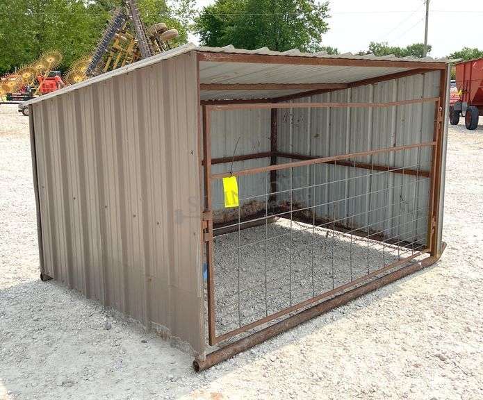 6'x8' steel skid mounted livestock shelter