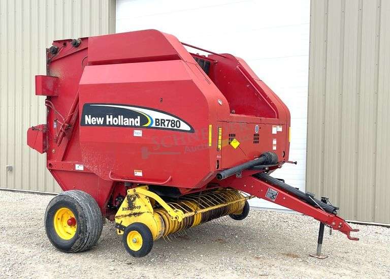 New Holland BR780 round baler