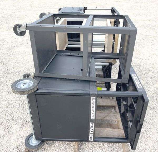 6 rolling utility carts, 5 plastic & 1 steel