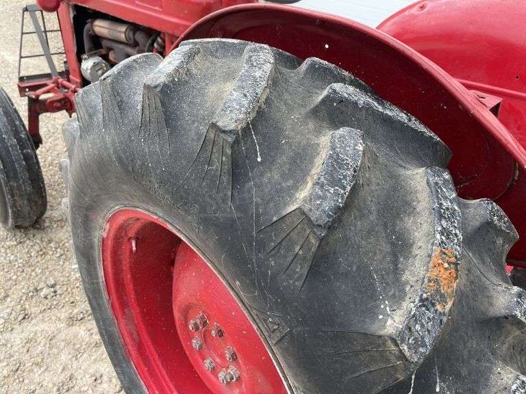 Ford 801 tractor