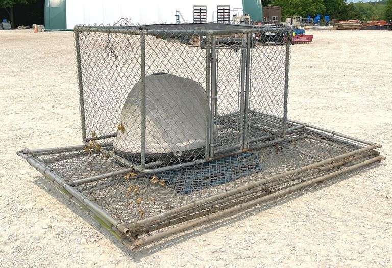 Group of dog pen panels & dog pen