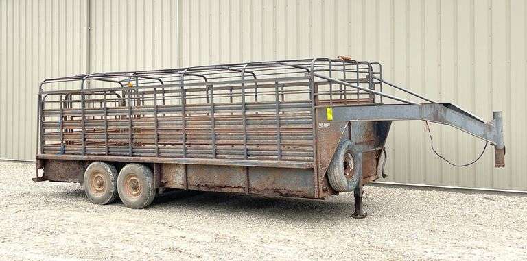 1992 Coose 20' gooseneck stock trailer