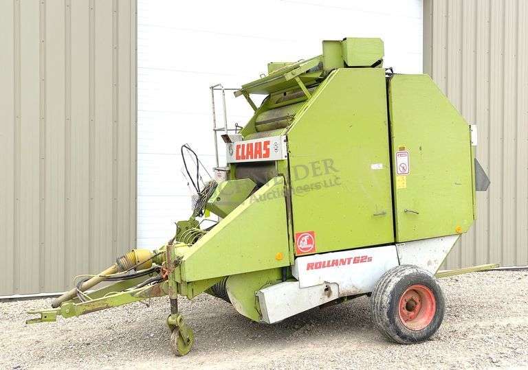 Claas Rollant 625 round baler