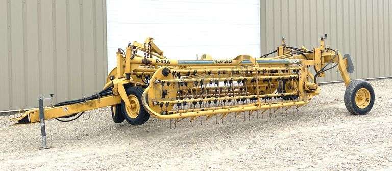 Vermeer R-23A V-hay rake