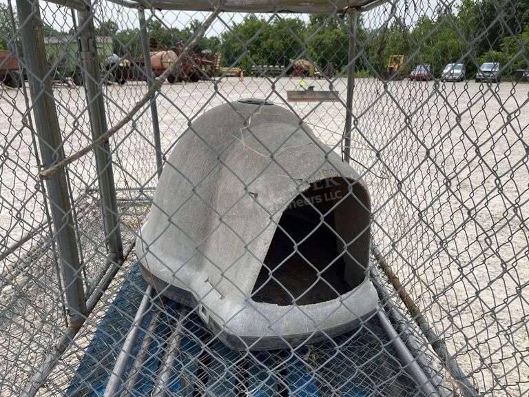 Group of dog pen panels & dog pen