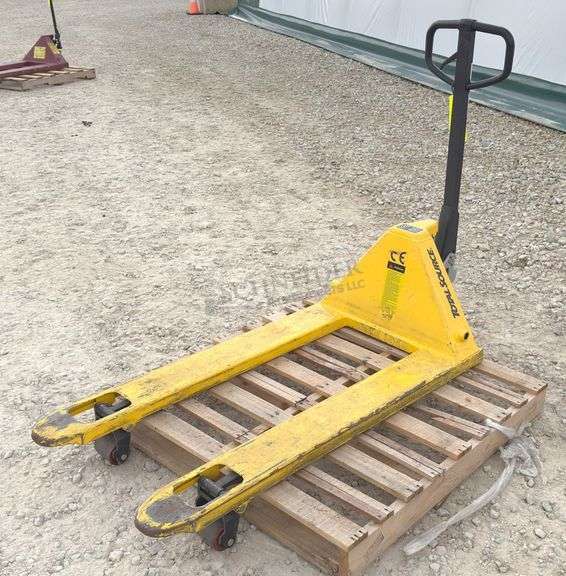 Total Source TSB5500 5,500 lb. pallet jack