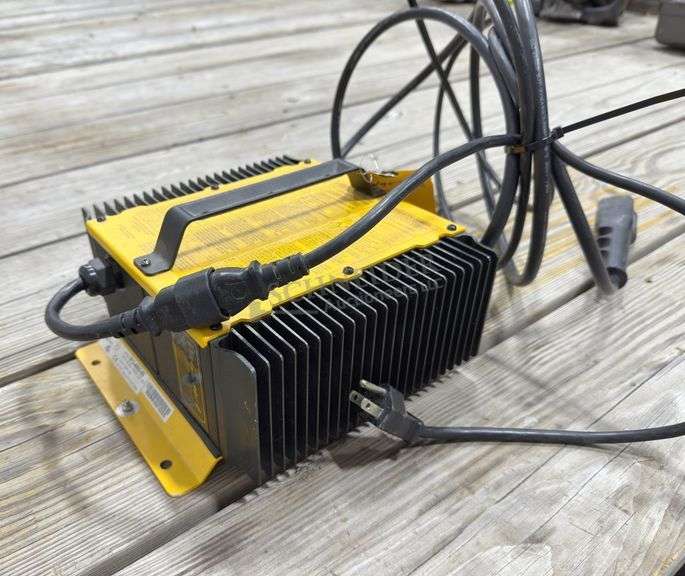 Yamaha electric golf cart