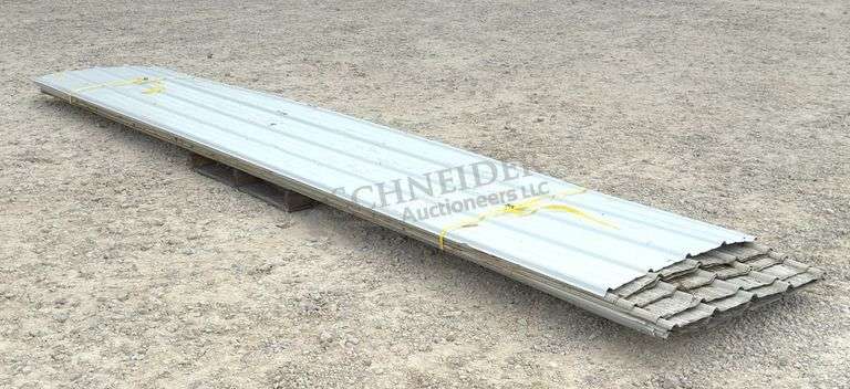 Group of used barn metal up to 18' long, 25+ sheets