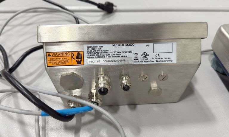 Mettler Toledo CB Ultra scale base w/ controller