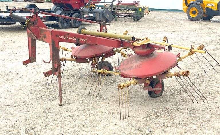 New Holland 254 3-point tedder rake