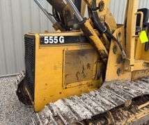 John Deere 555G crawler loader