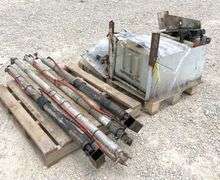 2 electric drive hydraulic pumps w/ tank & cylinders