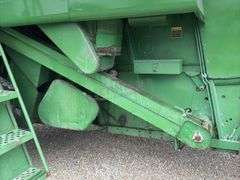 John Deere 6620 Turbo combine
