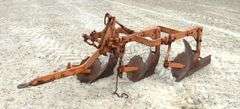 Allis Chalmers 3-14" snap coupler plow w/ coulters