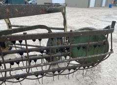 John Deere 894A side delivery hay rake