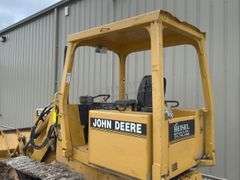 John Deere 555G crawler loader