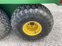 John Deere Gator 6x4 UTV