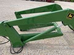 John Deere model 48 loader off of 4020