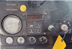 John Deere 6620 Turbo combine