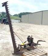 International 7' sickle mower for 2-point fast hitch