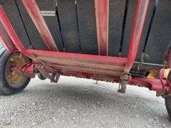 New Holland BR780 round baler