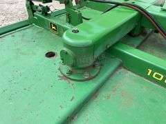 John Deere 1008 10' pull type brush hog