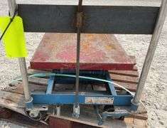 2'x3' hydraulic lift shop cart