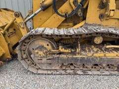 John Deere 555G crawler loader