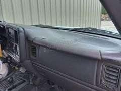 2003 Chevrolet 3500 extended cab 4x4 flatbed