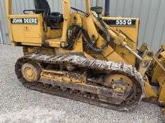 John Deere 555G crawler loader