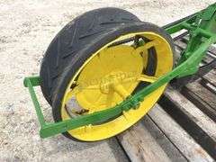 Custom John Deere 1-row 3-point corn planter