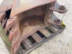 12" & 18" excavator buckets
