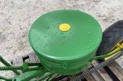 Custom John Deere 1-row 3-point corn planter