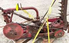 Massey Ferguson 7' 3-point sickle mower