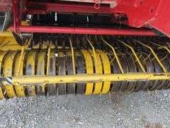 New Holland BR780 round baler