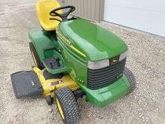 John Deere 335 riding mower
