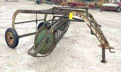John Deere 894A side delivery hay rake