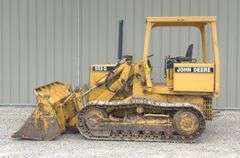 John Deere 555G crawler loader