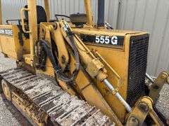 John Deere 555G crawler loader