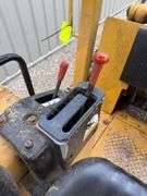 John Deere 555G crawler loader