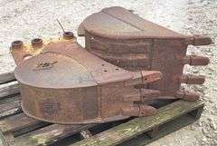 12" & 18" excavator buckets