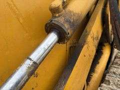 John Deere 555G crawler loader